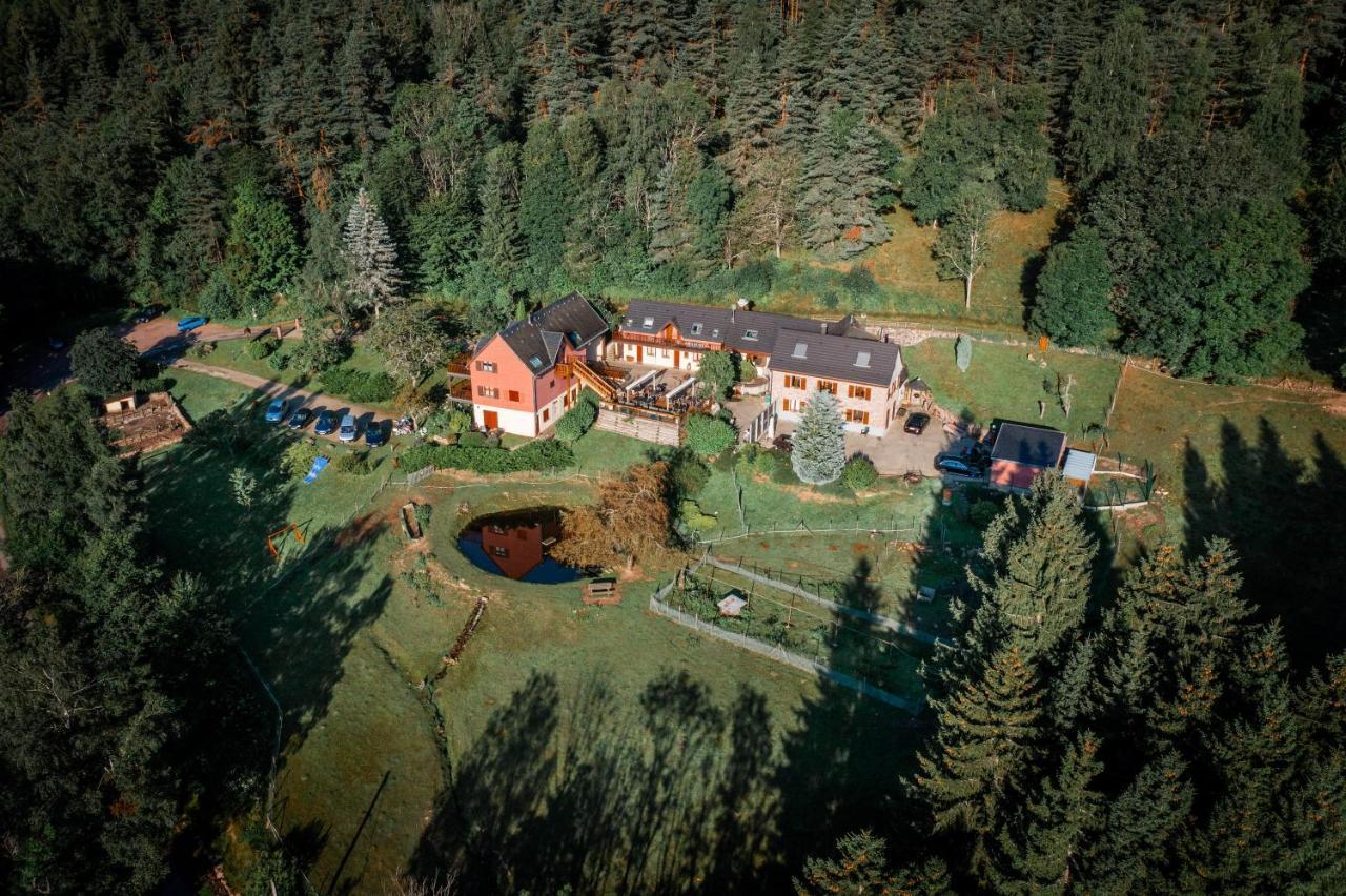 Hotel Restaurant Domaine De Basil Orbey Exteriör bild